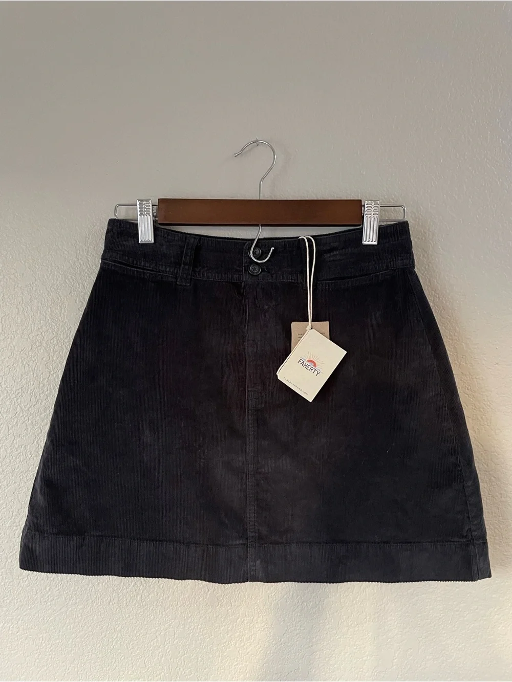 Faherty Women’s Size 2 Corduroy Mini Skirt Dark Gray Garment Dyed